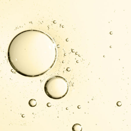 Produit capillaire Aurodhea rafraîchissant, tonique pour cuir chevelu apportant volume et vitalité.